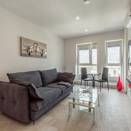 Fancy Penthouse Studio With Lakeview W10 Bucarest Extérieur photo
