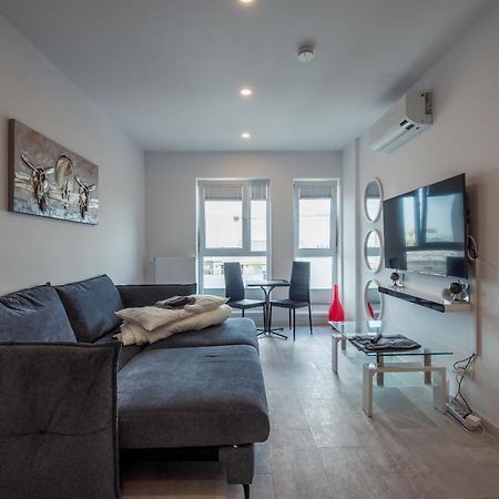 Fancy Penthouse Studio With Lakeview W10 Bucarest Extérieur photo