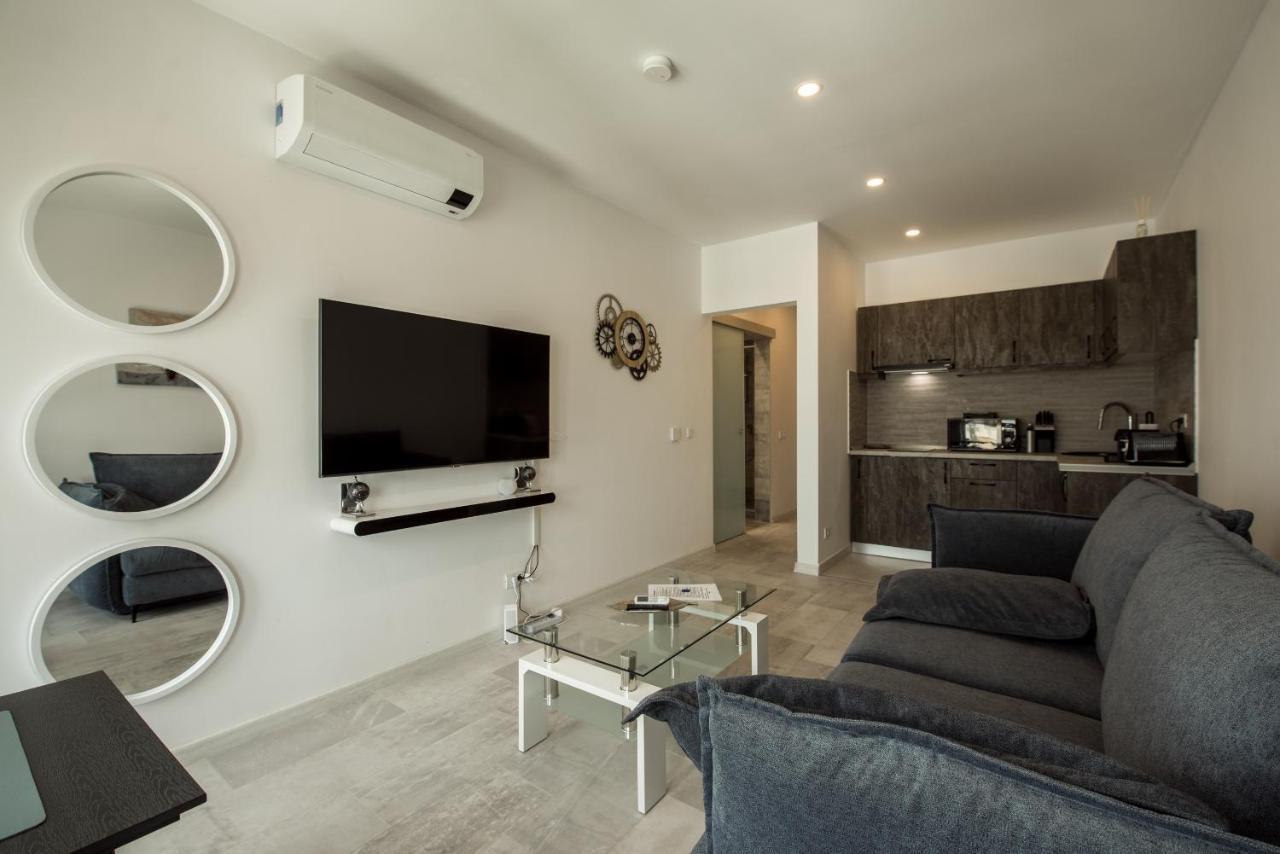 Fancy Penthouse Studio With Lakeview W10 Bucarest Extérieur photo